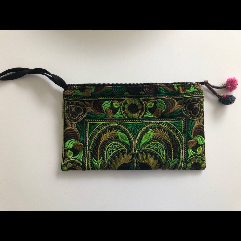 LUMILY PRANI EMBROIDERED CLUTCH - THAILAND